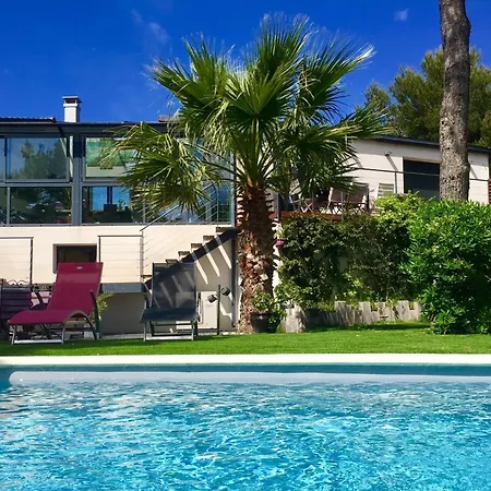 Guest house L'escale Cote Bleue And Sausset-les-Pins